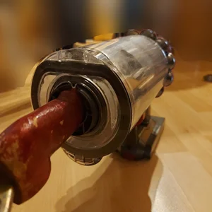 Vím, že šukáš luxík. Přede mnou to neutajíš.