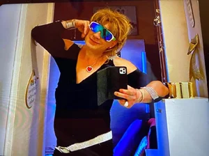 TRANSLADYMADAMEHELL