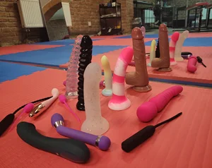 Dildo s reálnou imitací kůže