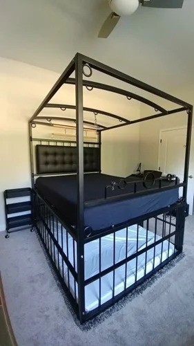 bdsm nabytek