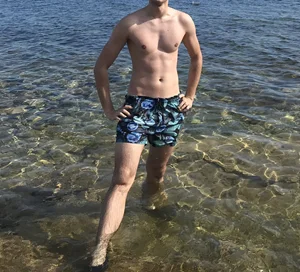  Našla by se zde dominantní slečna na seznámení?