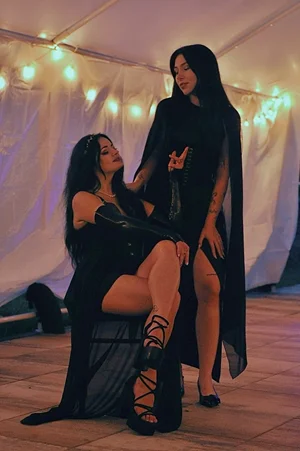Online duolekce Lady Evillin a Lady Morgana