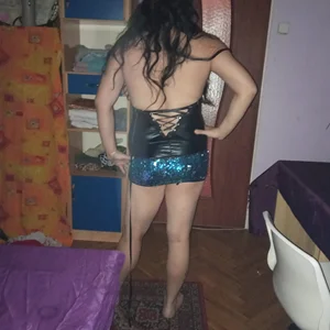 Dominy hledají otroka