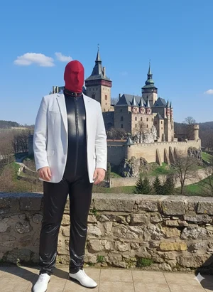 Poznávání skrytých tužeb smyslnou hrou.