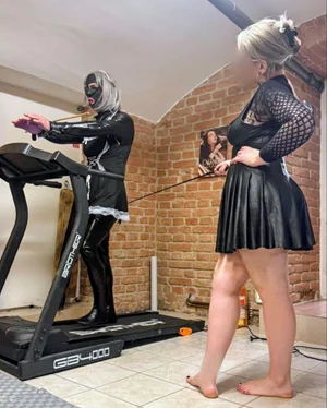 Feminizace a fitnes s Miss Doris