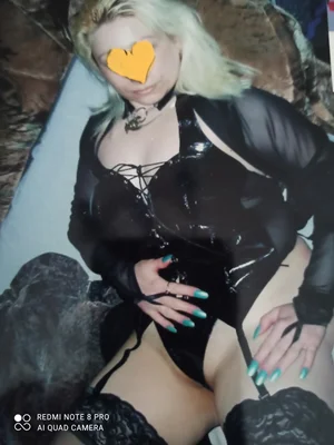 Tvá  madam