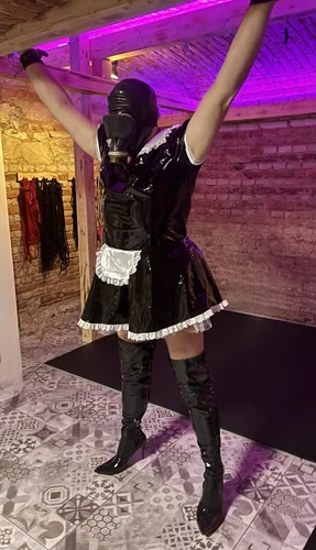 Madam Karolína  Feminizace