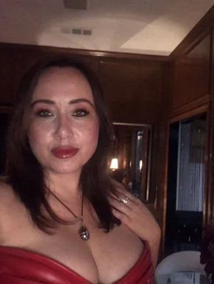 Hledám dlouhodobý nebo krátkodobý vztah s otrokem/subem