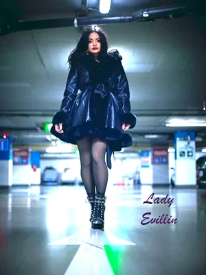 Moc a kontrola v rukou Madam