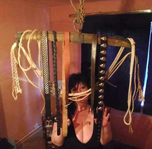 Výprasky a zase výprasky! 