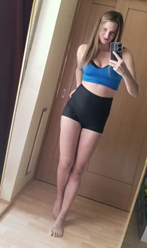 Zapomeň na to, že jsi klient. Pro mě jsi otrok.