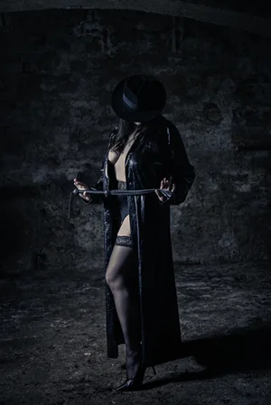 Výcvik nedostatečně uctivých partnerů u Mistress Rati