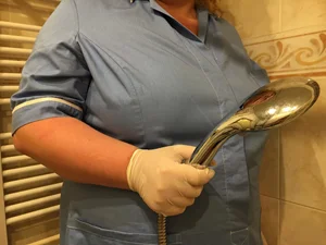 Perverzní sestra přijme pacienty na převýchovu