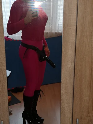 Madam Annastasia hledá čubky a zmrdy !! 