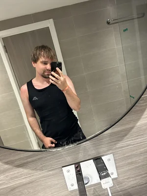 Hledám online dominu