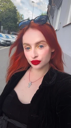 Mistress is looking for a fucking slave 