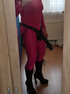 Madam Annastasia hledá čubky a zmrdy !! 
